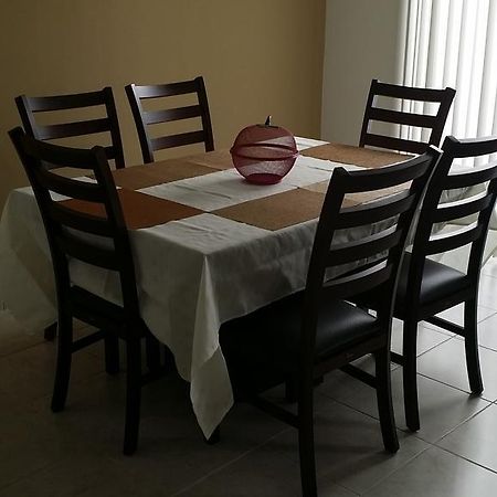 Monterrey Mexico Suites المظهر الخارجي الصورة