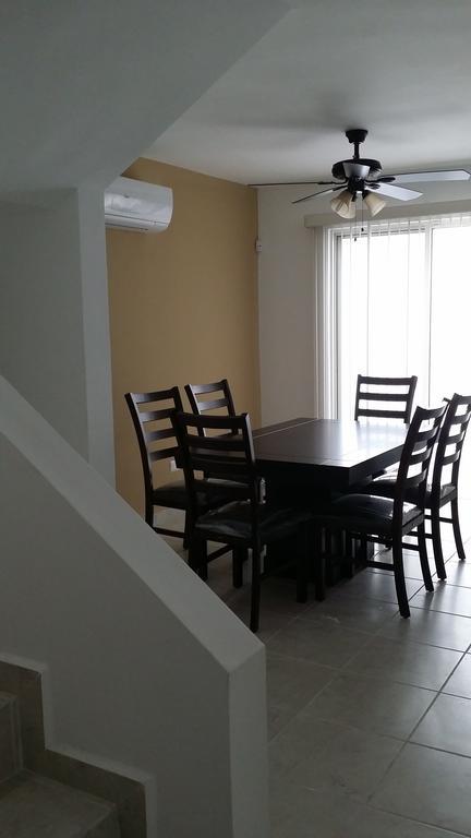 Monterrey Mexico Suites المظهر الخارجي الصورة